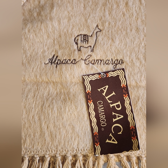ALPACA CAMARGO Scarf - Picture 2 of 3
